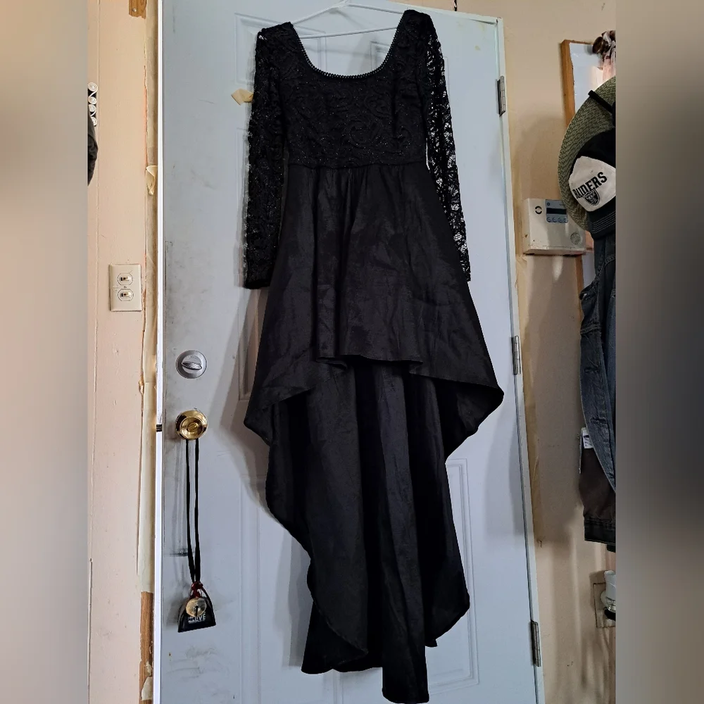 Black Lace High-Low Evening Dress - Picture 1 of 7